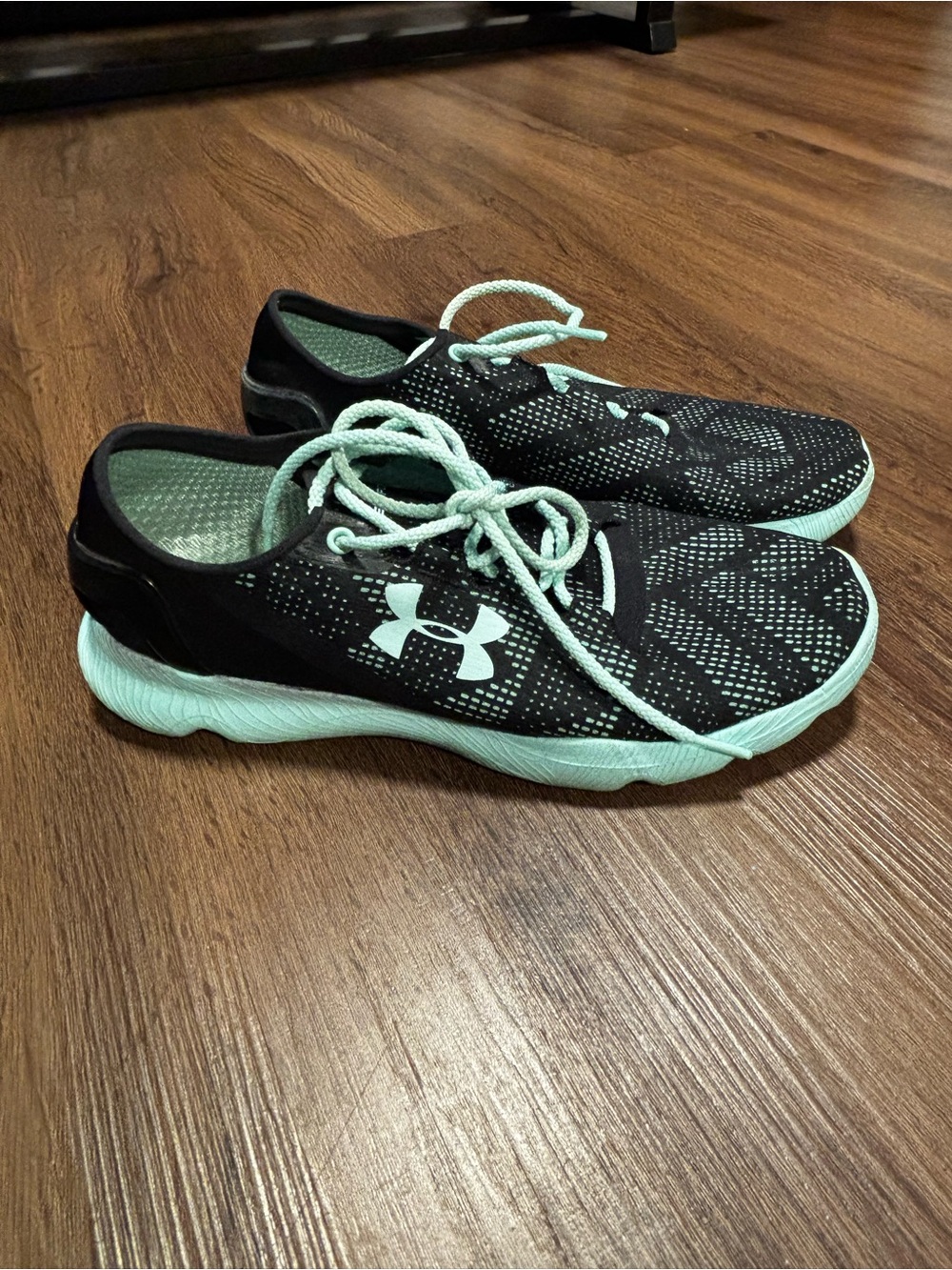 Under Armour Speedform Black and Mint Lightweight Running Shoes, Women’s 8.5